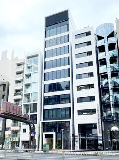 本社の事務所画像